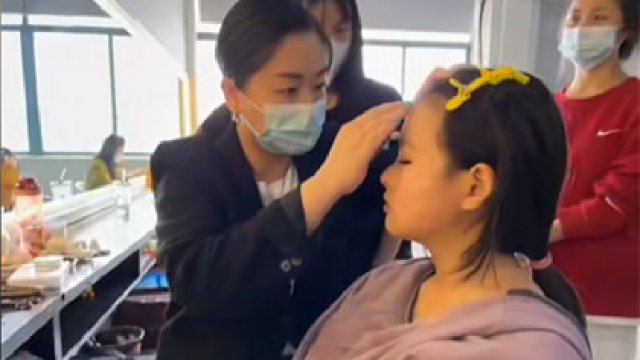 学历低，难就业，女孩子可以选择哪些职业？