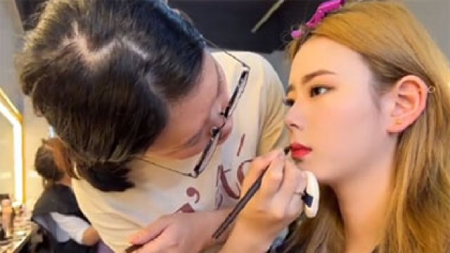 为什么身边人都学化妆，原来有这么多好处