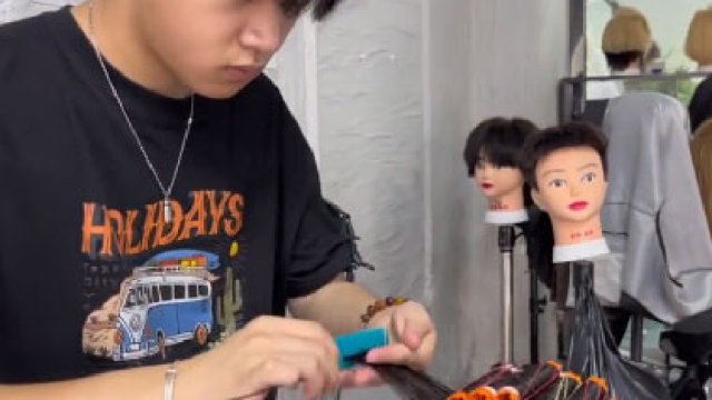 美发师职业香吗？学美发就业前景、职业发展空间如何？