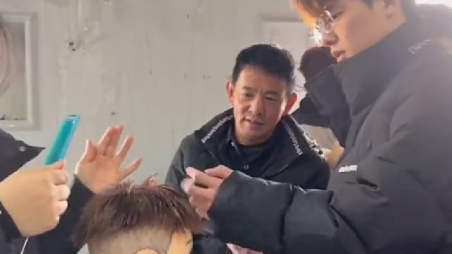 40岁开始学美发，人生是否还会“沸腾”？  